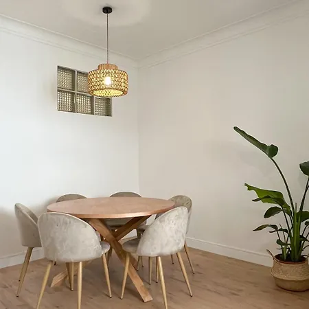 Apartamento Lovely In The With Terrace *